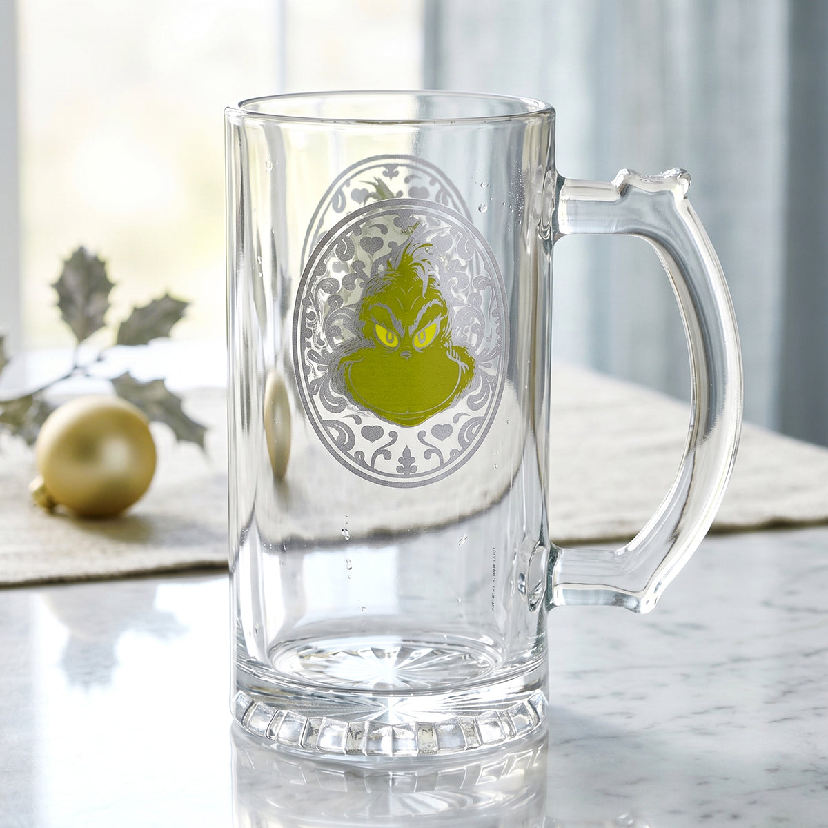 The Grinch 500ml Glass Beer Mug, 16.9oz Decorative Frame Tankard Stein with Handle, Officially Licensed Christmas Glassware