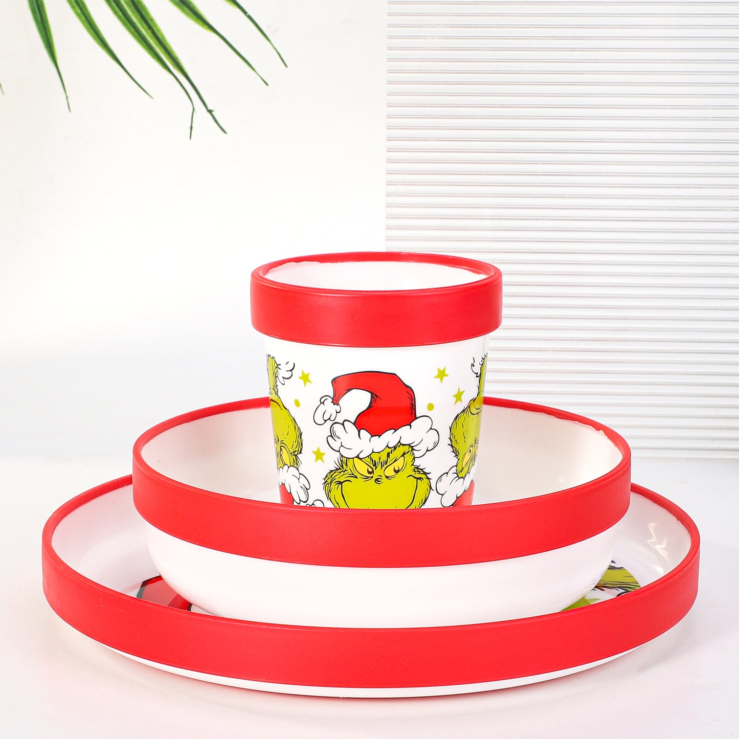 The Grinch 3pcs Reusable Bicolor Premium Kids Dinner Tableware Set Plate, Bowl & Tumbler, BPA Free