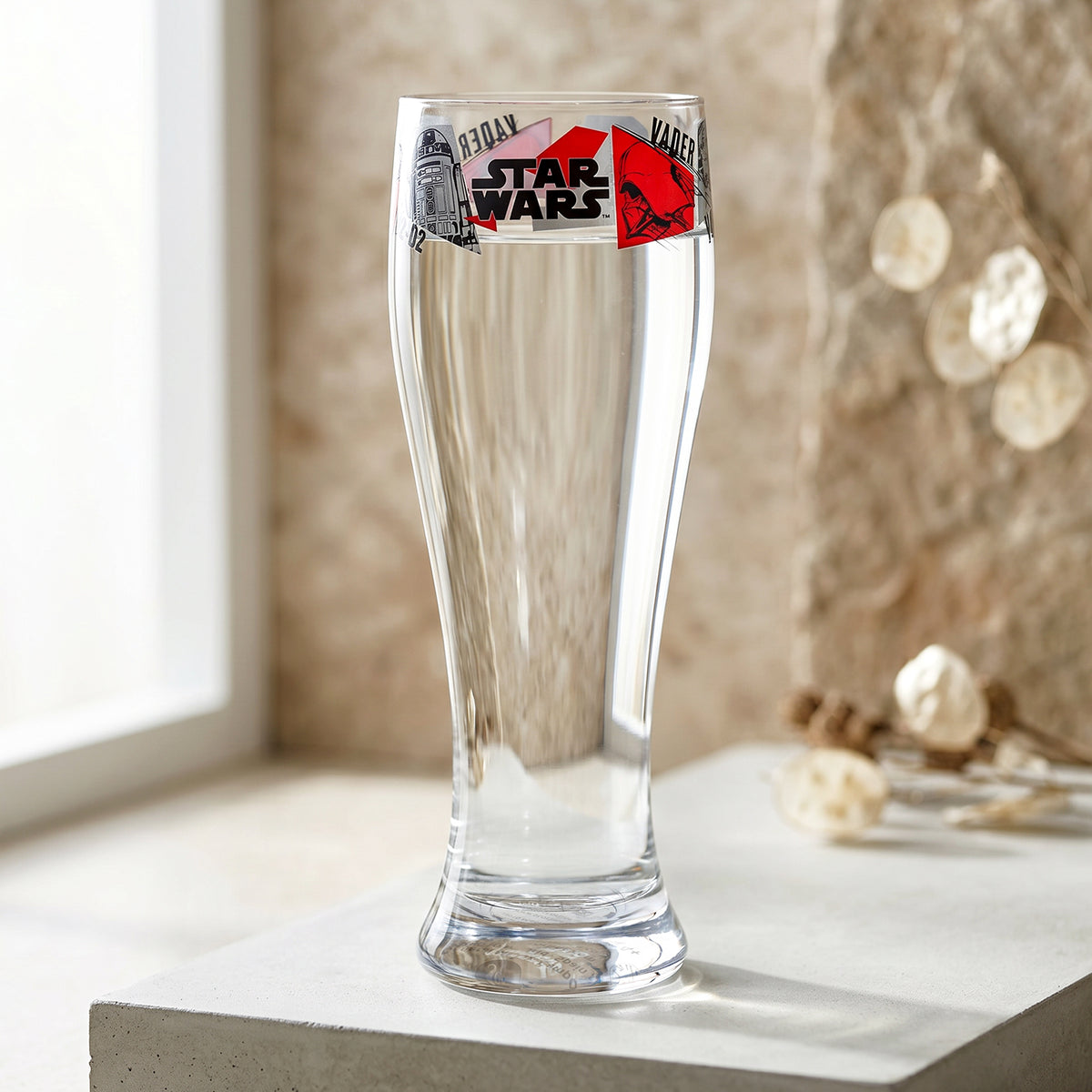 Star Wars 680ml Tall Beer Glass, 23oz Clear Pilsner Glass with Darth Vader, Boba Fett & R2-D2, Officially Licensed Glassware