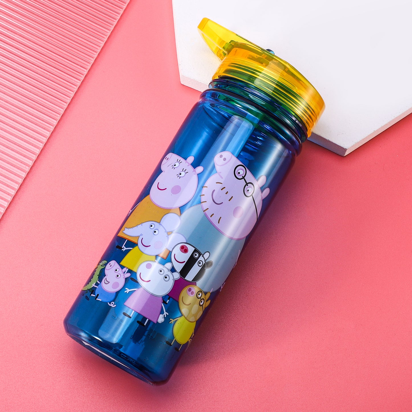 Peppa Pig 580ml Water Bottle for Kids School Drinks Bottle Made of Durable Tritan Reusable BPA Free