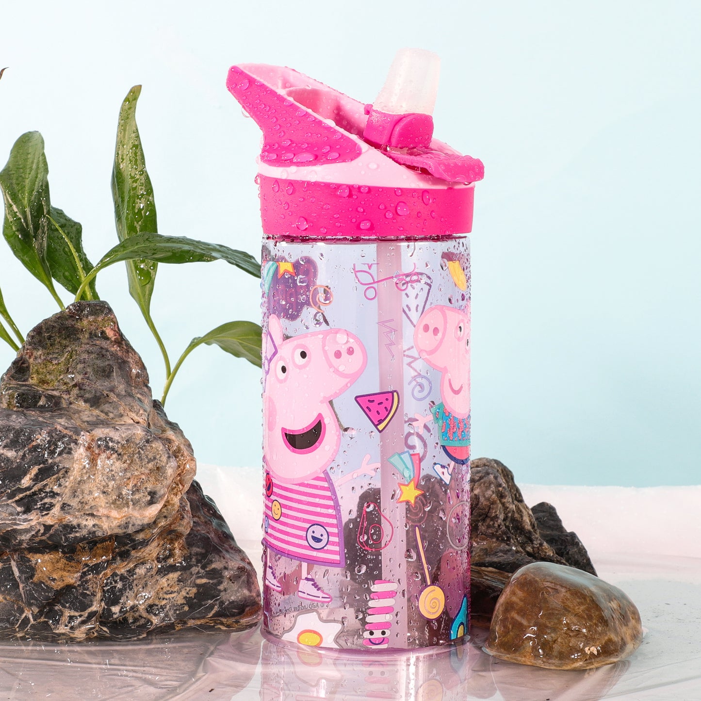 Peppa Pig 620ml Water Bottle for Kids, School Drinks Bottle Made of Durable Tritan, Bpa Free, Peppa Pig Haze